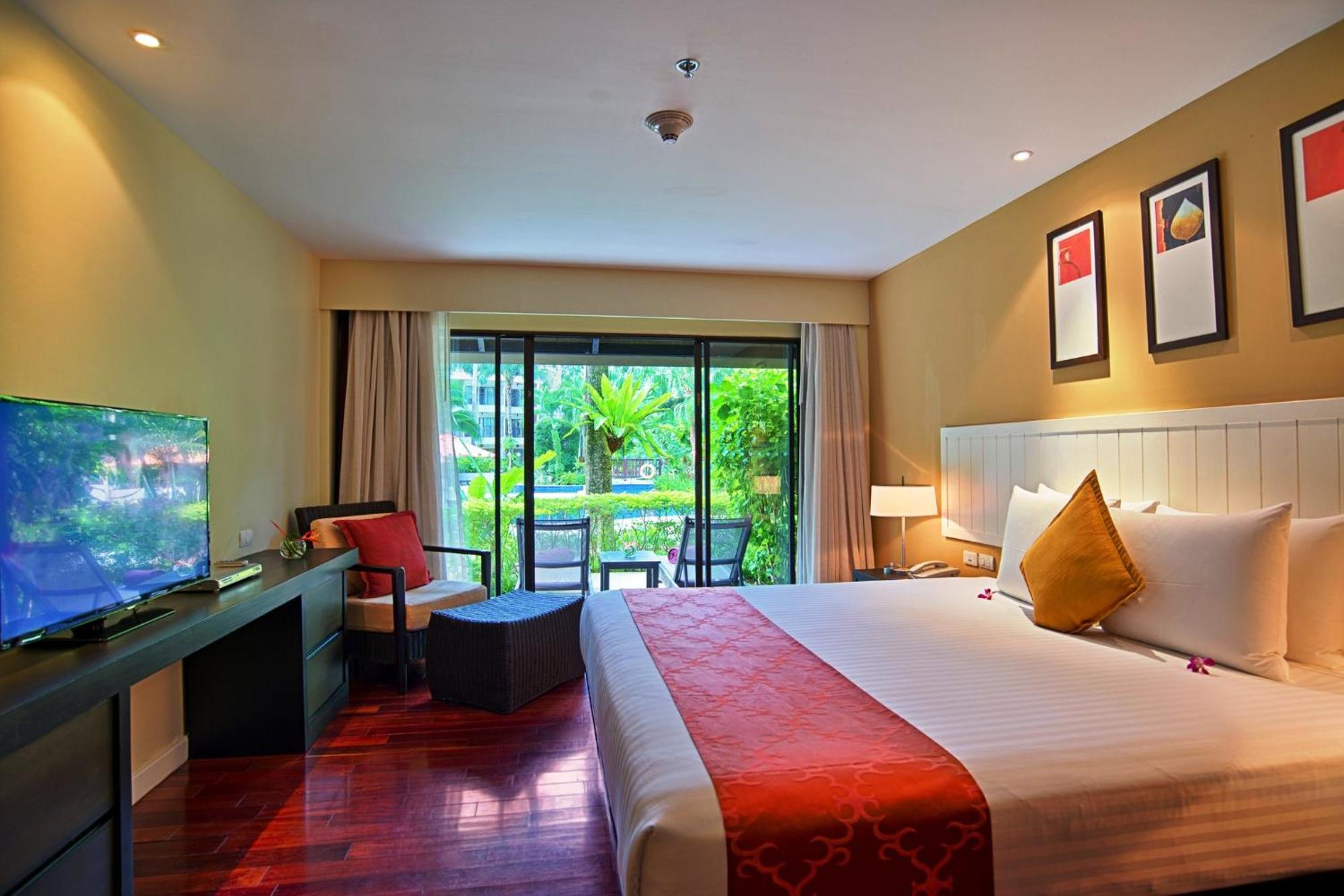 Holiday Inn Resort Phuket Surin Beach By Ihg Praia de Surin Exterior foto