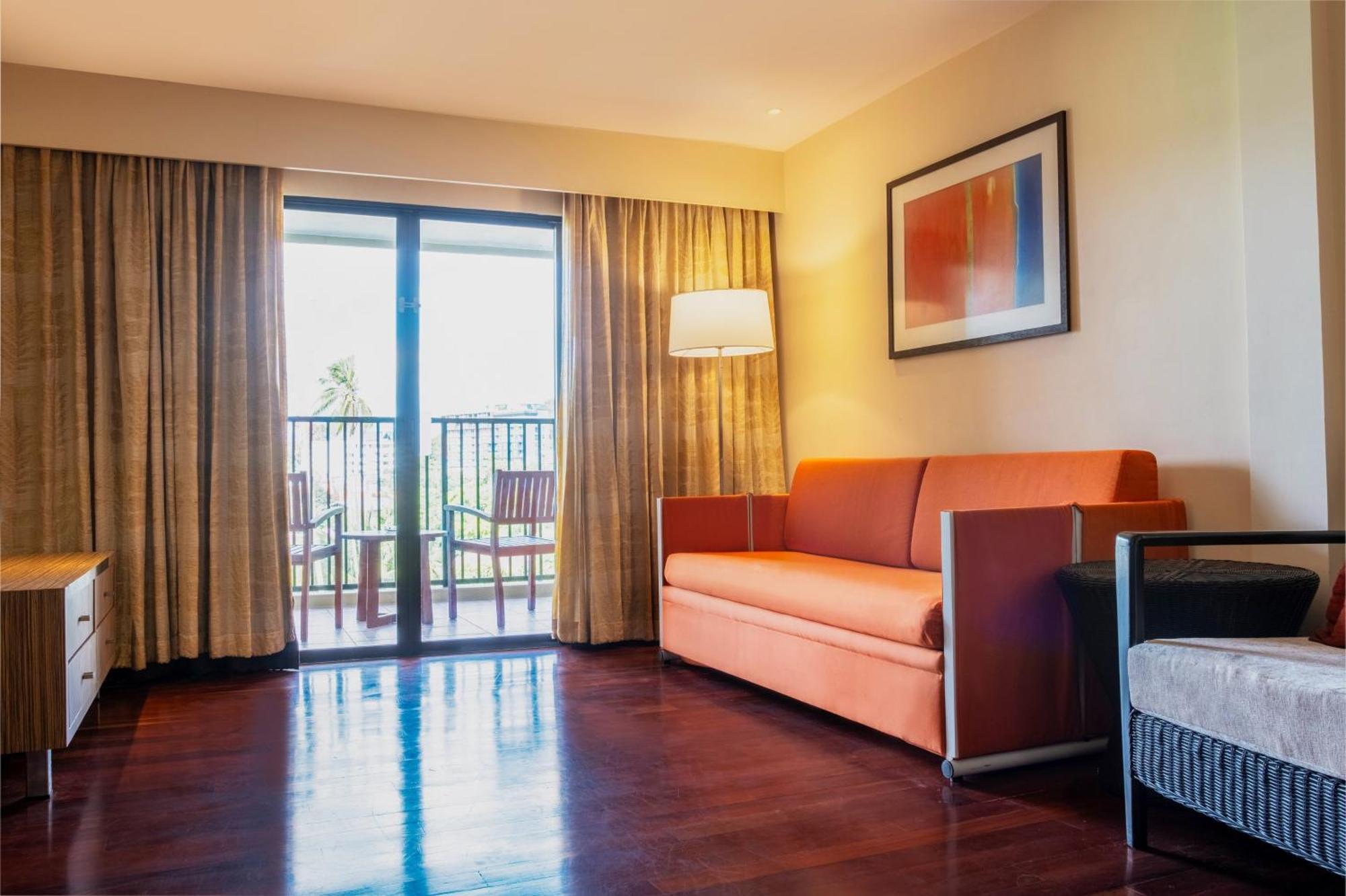 Holiday Inn Resort Phuket Surin Beach By Ihg Praia de Surin Exterior foto