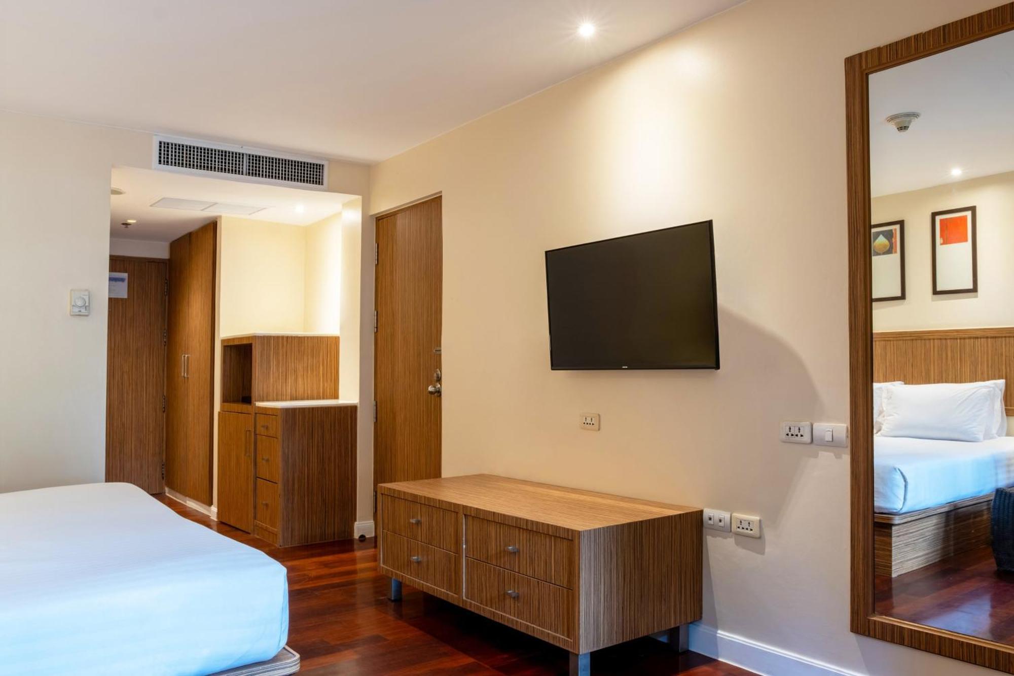 Holiday Inn Resort Phuket Surin Beach By Ihg Praia de Surin Exterior foto