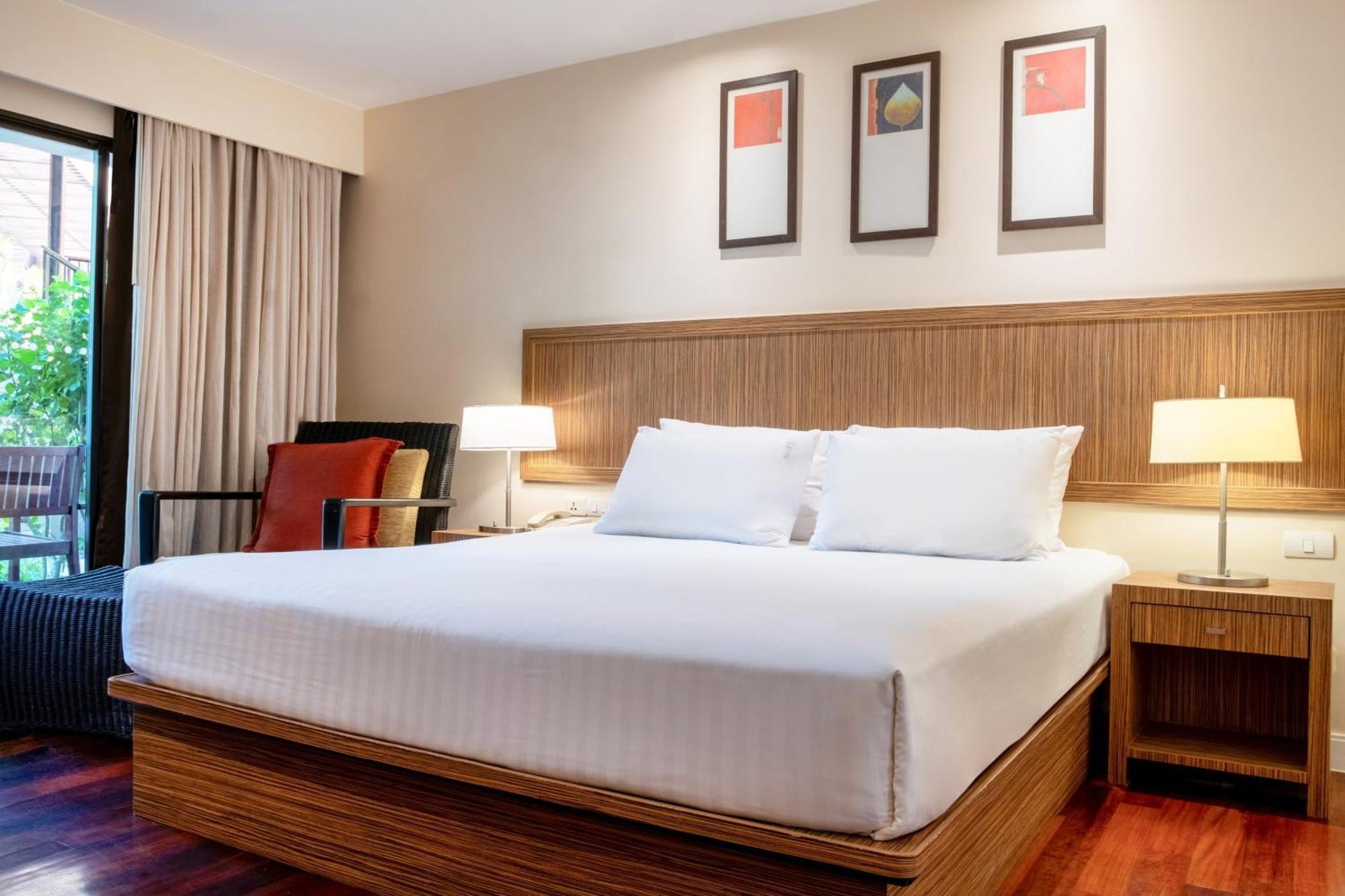 Holiday Inn Resort Phuket Surin Beach By Ihg Praia de Surin Exterior foto