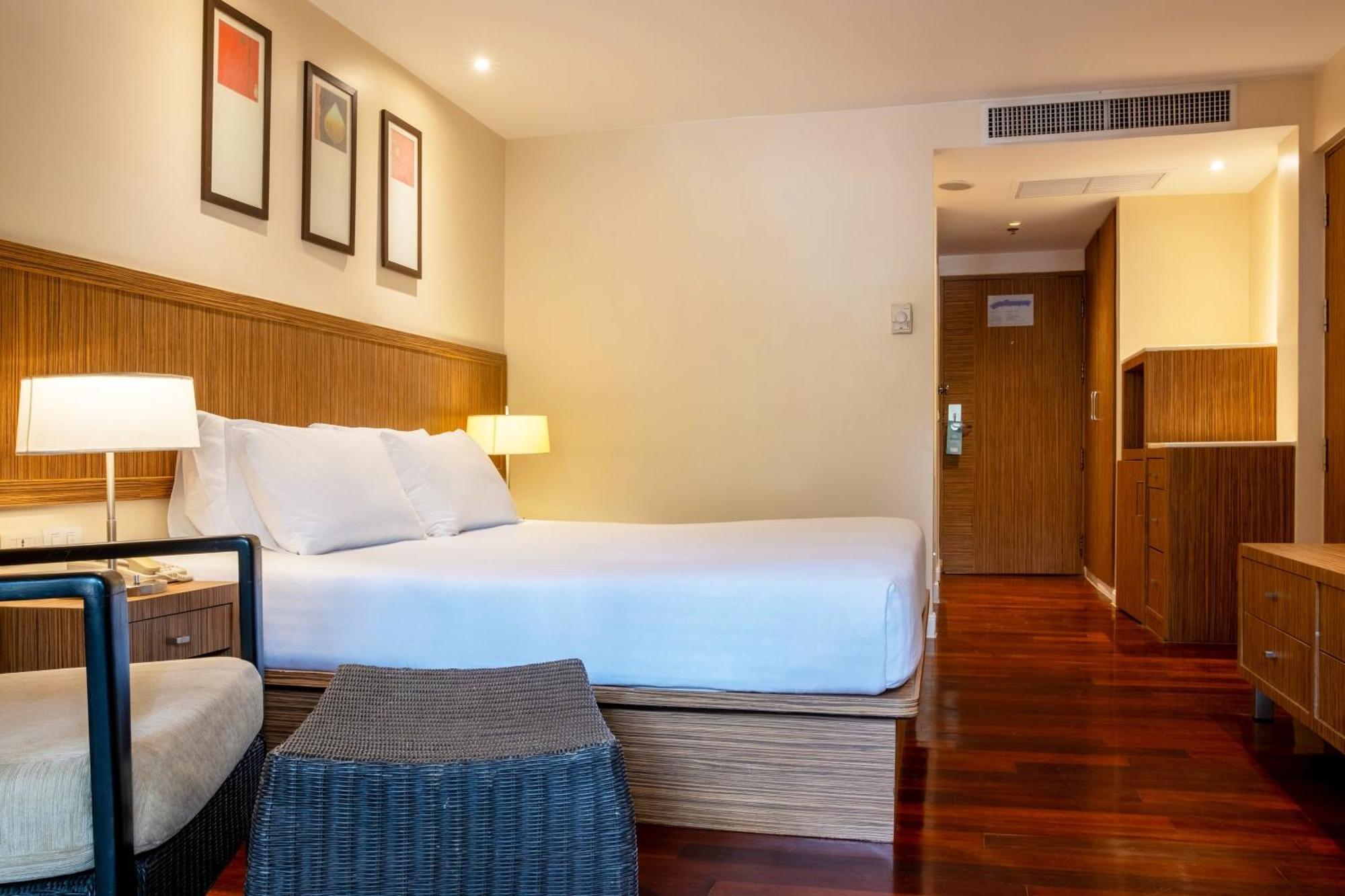 Holiday Inn Resort Phuket Surin Beach By Ihg Praia de Surin Exterior foto