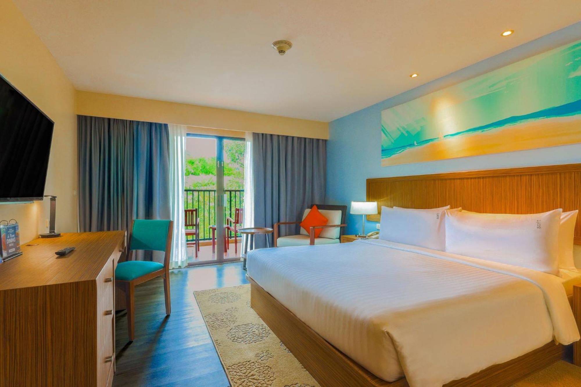 Holiday Inn Resort Phuket Surin Beach By Ihg Praia de Surin Exterior foto