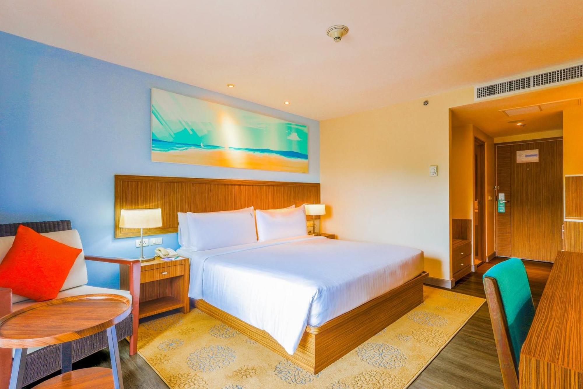 Holiday Inn Resort Phuket Surin Beach By Ihg Praia de Surin Exterior foto