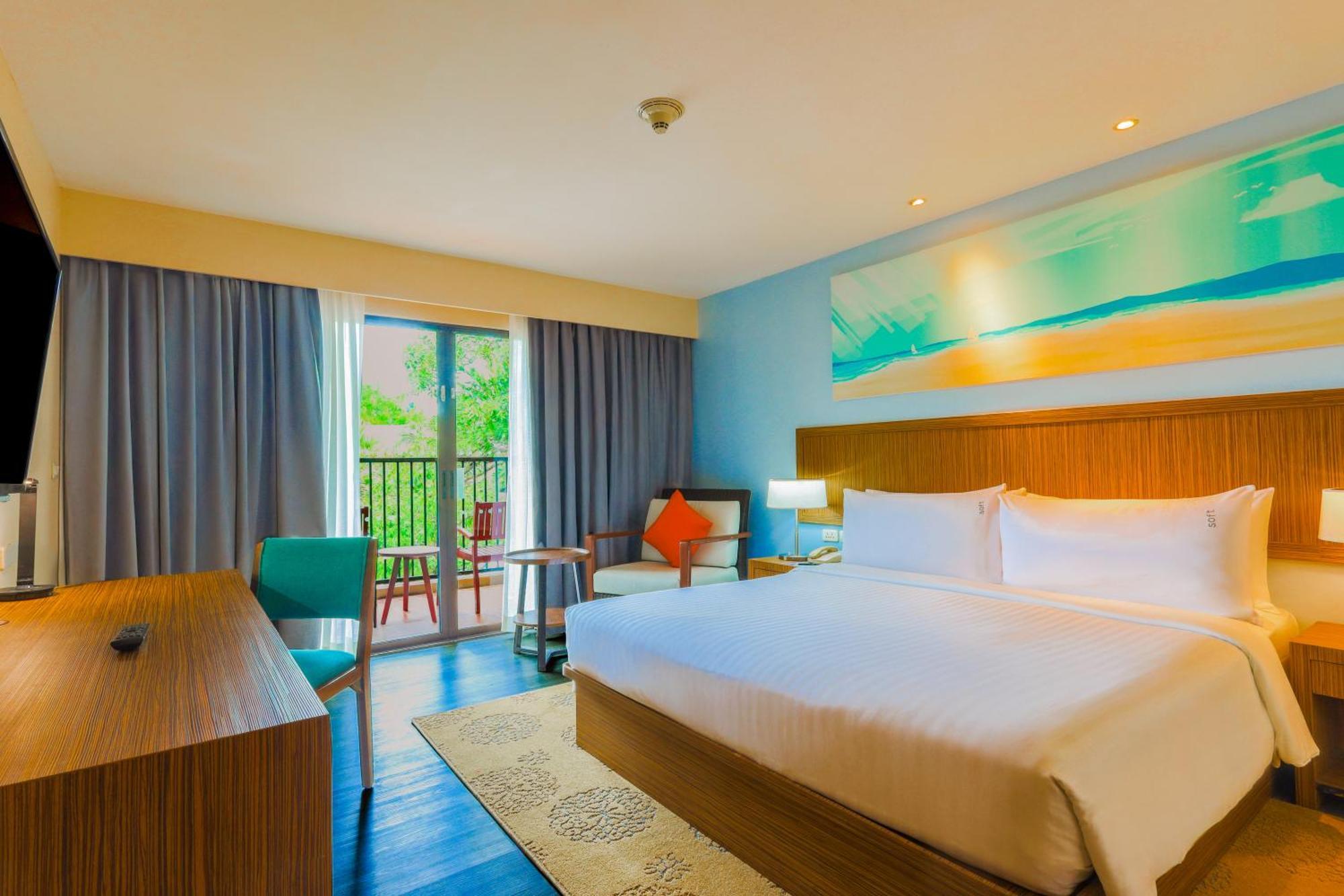 Holiday Inn Resort Phuket Surin Beach By Ihg Praia de Surin Exterior foto