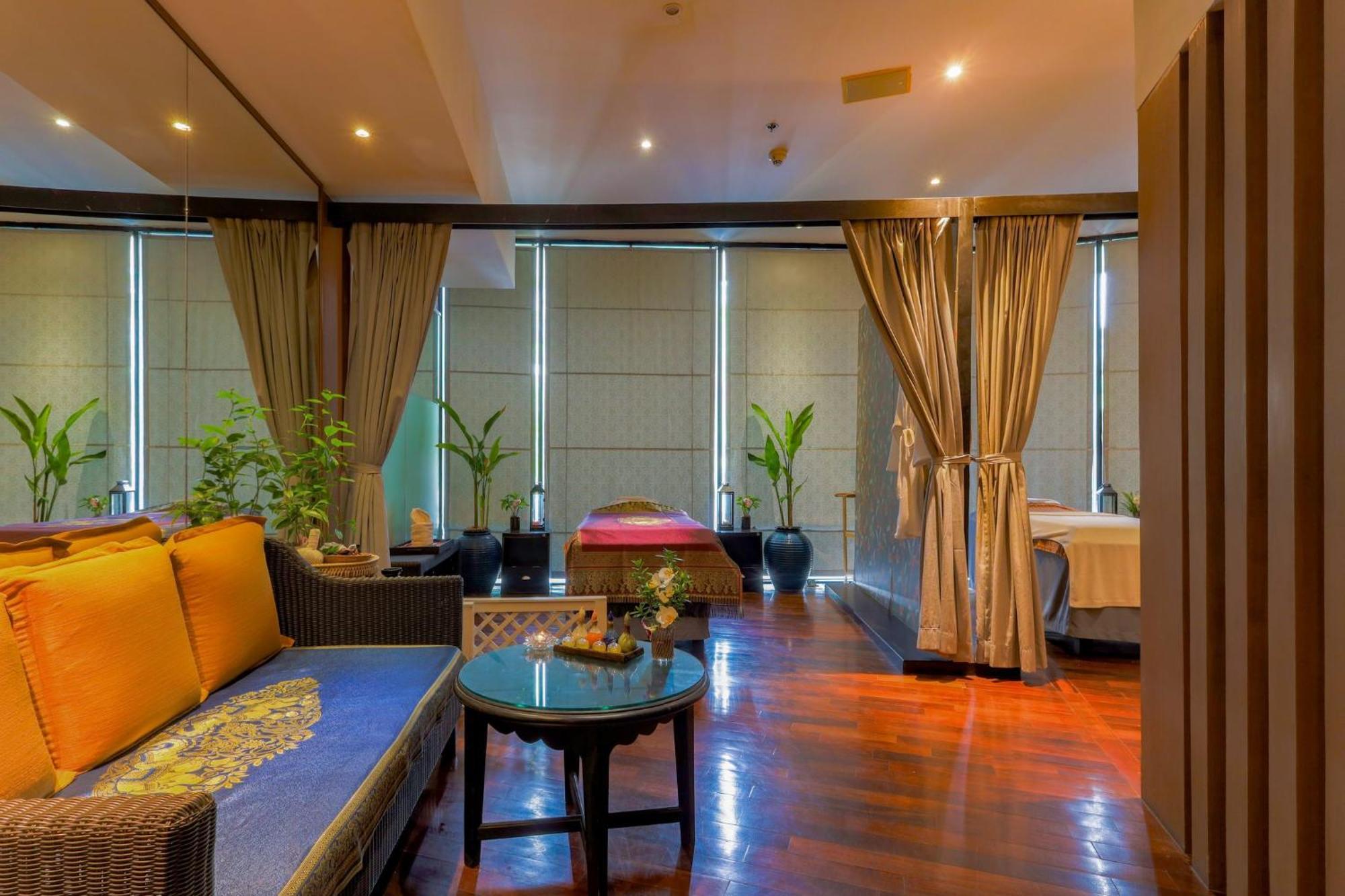 Holiday Inn Resort Phuket Surin Beach By Ihg Praia de Surin Exterior foto