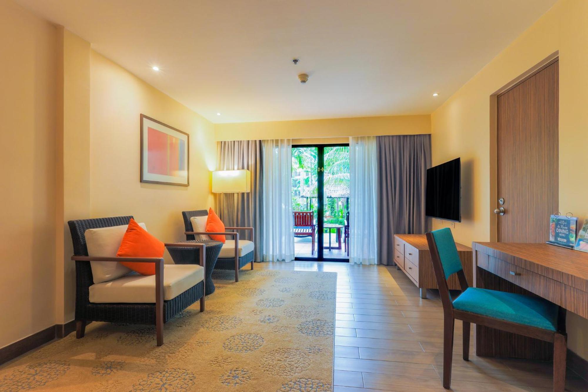 Holiday Inn Resort Phuket Surin Beach By Ihg Praia de Surin Exterior foto