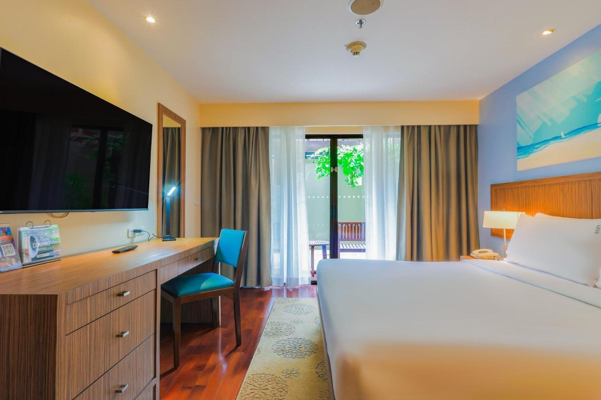 Holiday Inn Resort Phuket Surin Beach By Ihg Praia de Surin Exterior foto
